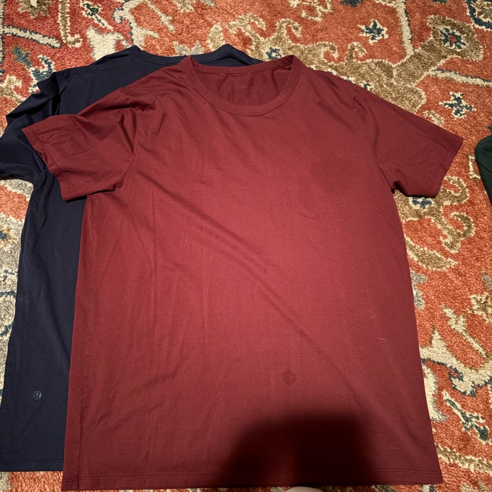 lululemon athletica Burgundy and Black Short Sleeve Tees